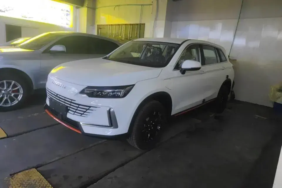 2024 Skyworth HT-i 1.5L 110HP L4 E-CVT PHEV 21.68KWH