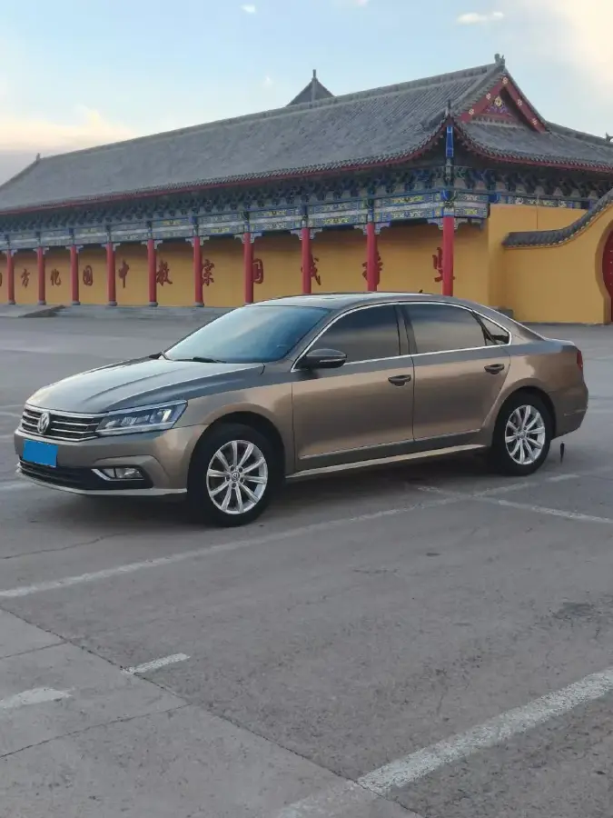2017 Volkswagen Passat 1.4T 150HP L4 7DCT