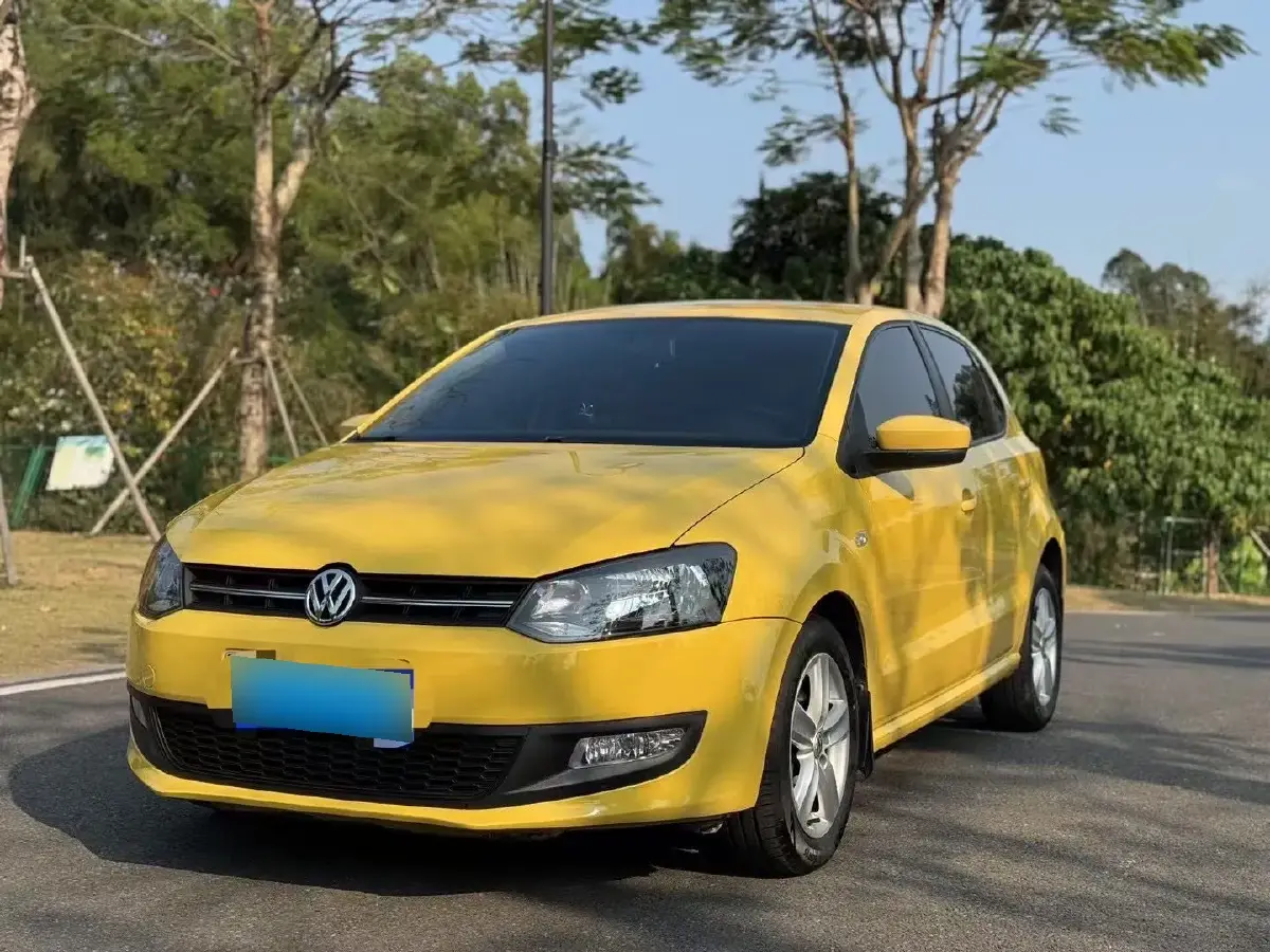 2011 Volkswagen Polo 1.4L 86HP L4 6AT