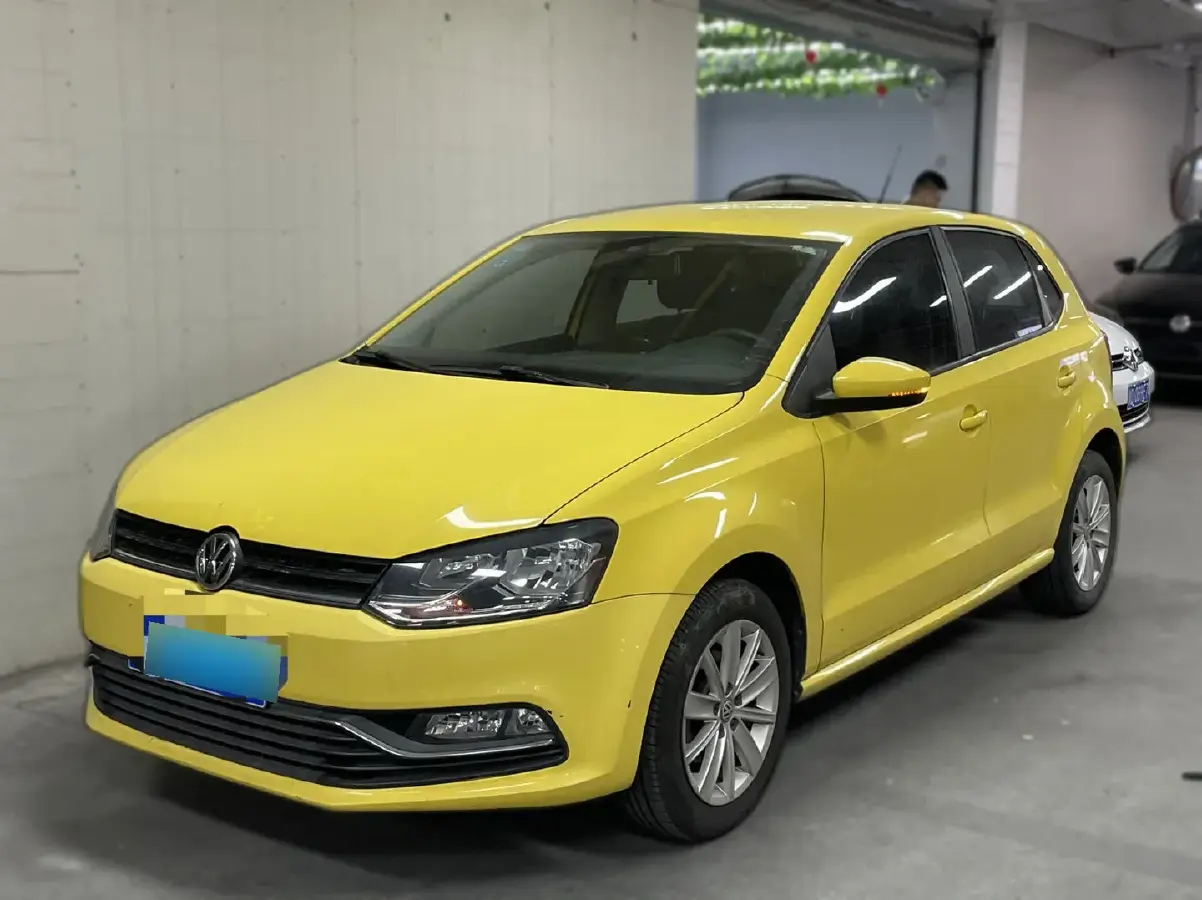 2014 Volkswagen Polo 1.6L 110HP L4 6AT