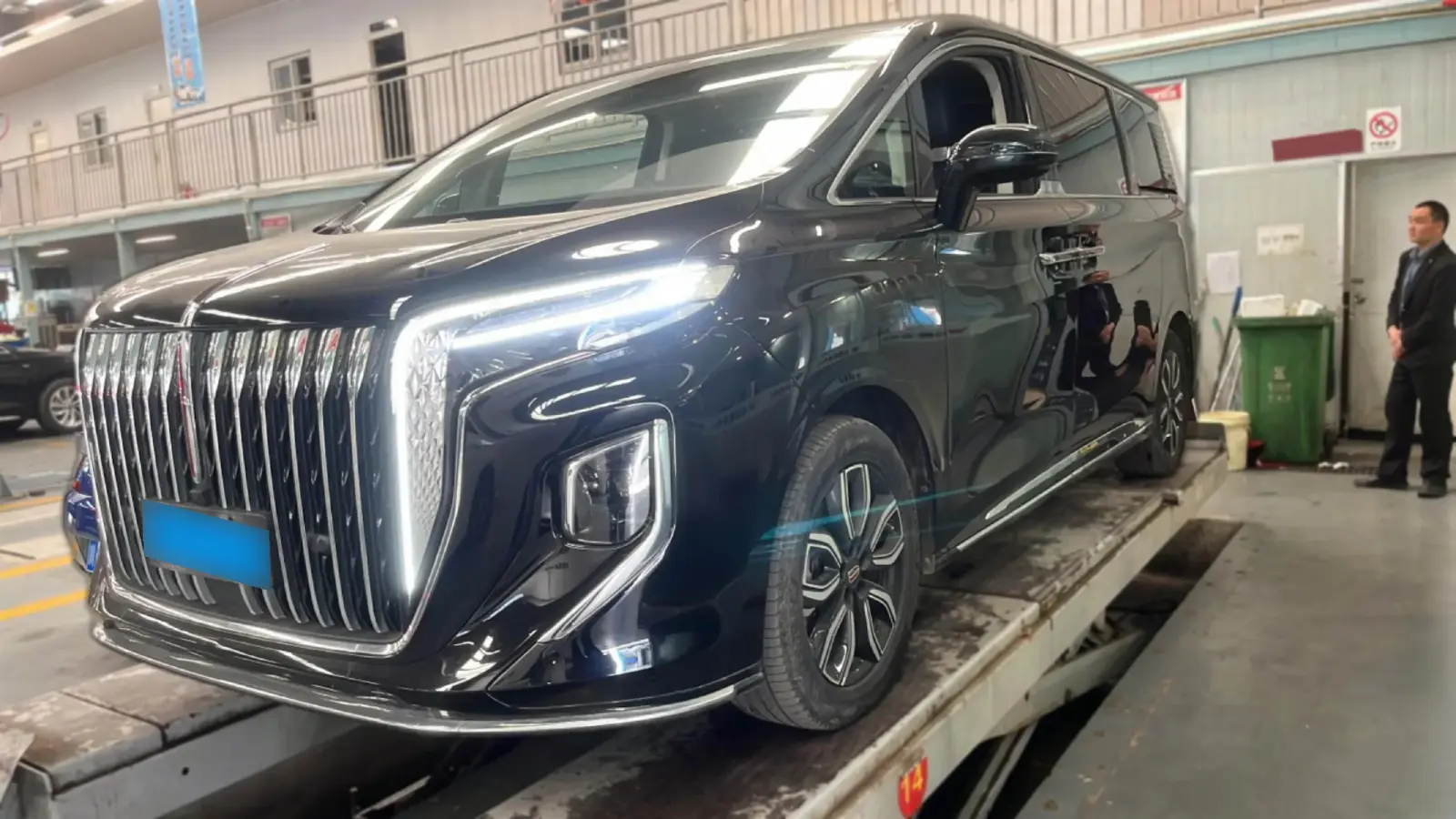 2023 HongQi HQ9 2.0T 252HP L4 8AT
