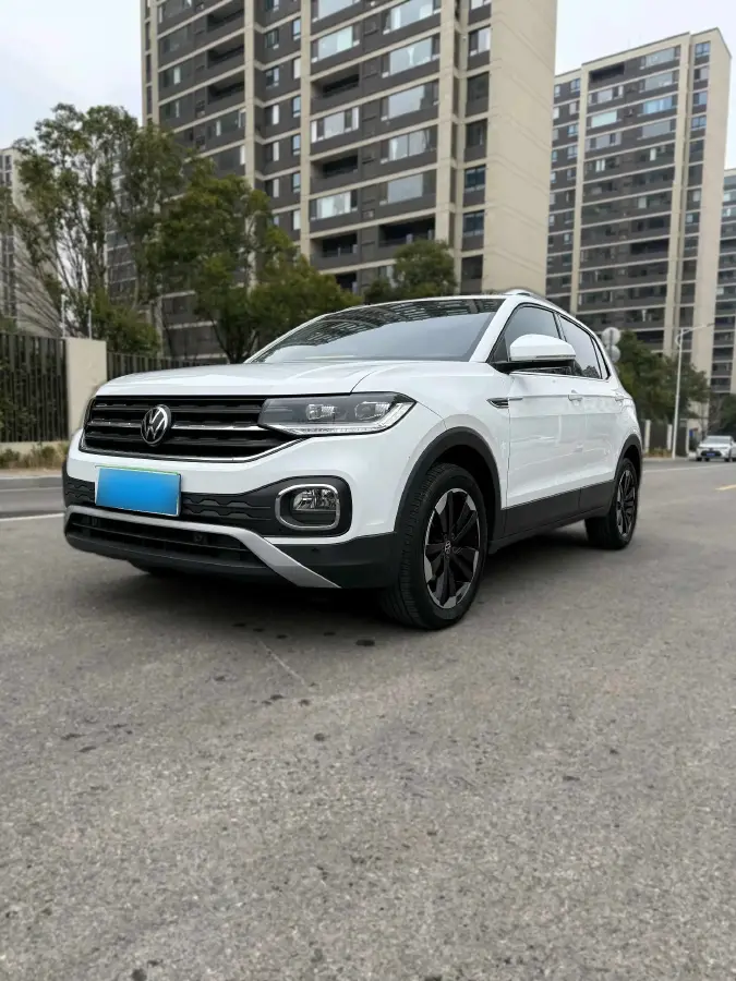 2021 Volkswagen Tacqua 1.2T 116HP L4 7DCT