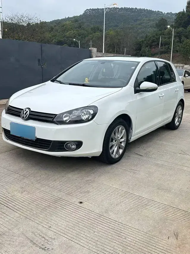 2011 Volkswagen Golf 1.4T 131HP L4 7DCT