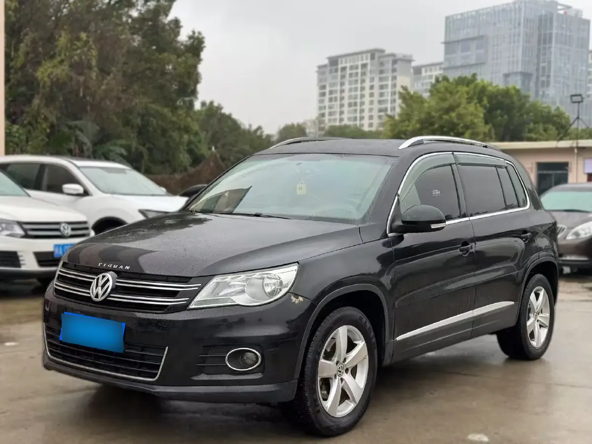 2012 Volkswagen Tiguan 1.8T 160HP L4 6AT