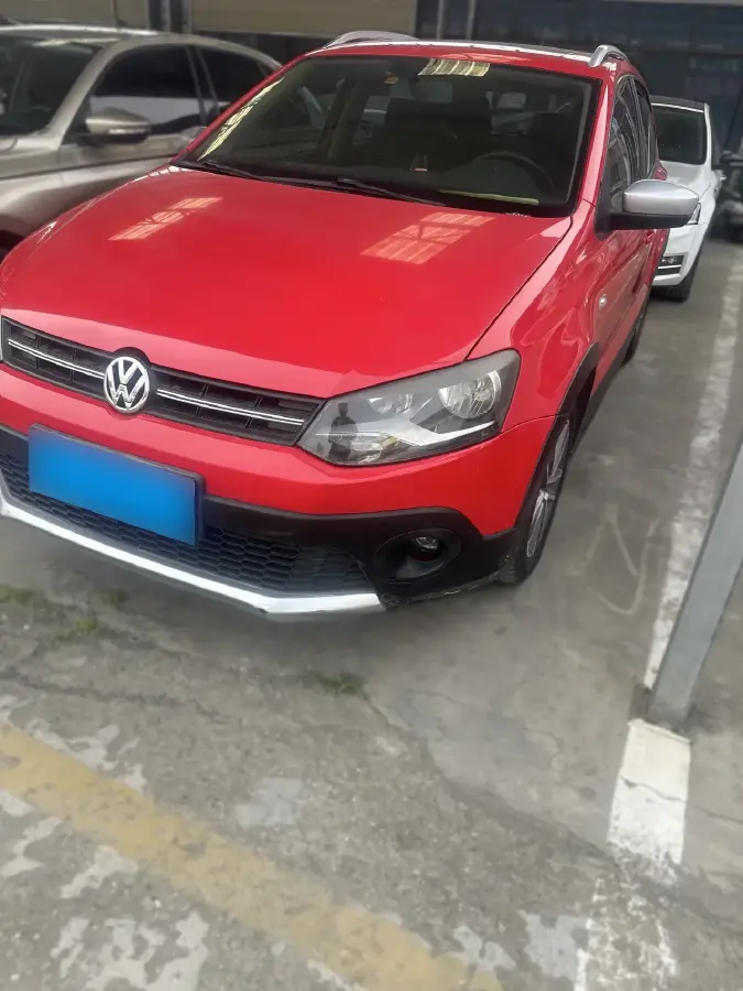 2012 Volkswagen Polo 1.6L 105HP L4 5MT