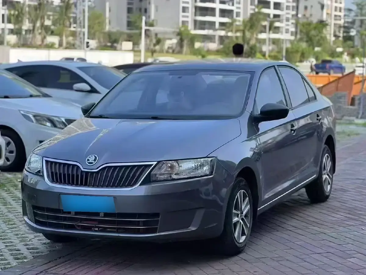 2015 Skoda Rapid 1.4L 90HP L4 5MT