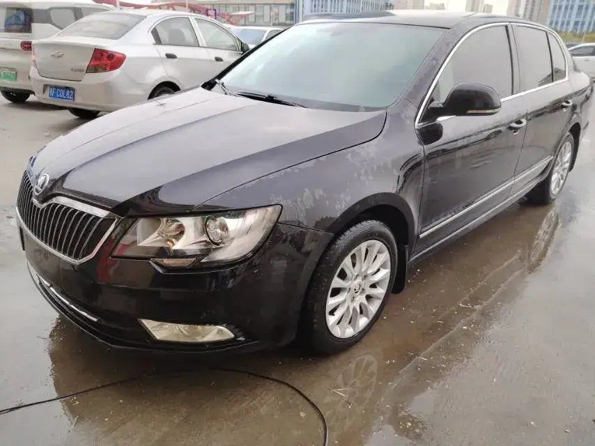 2013 Skoda Superb 1.4T 131HP L4 7DCT