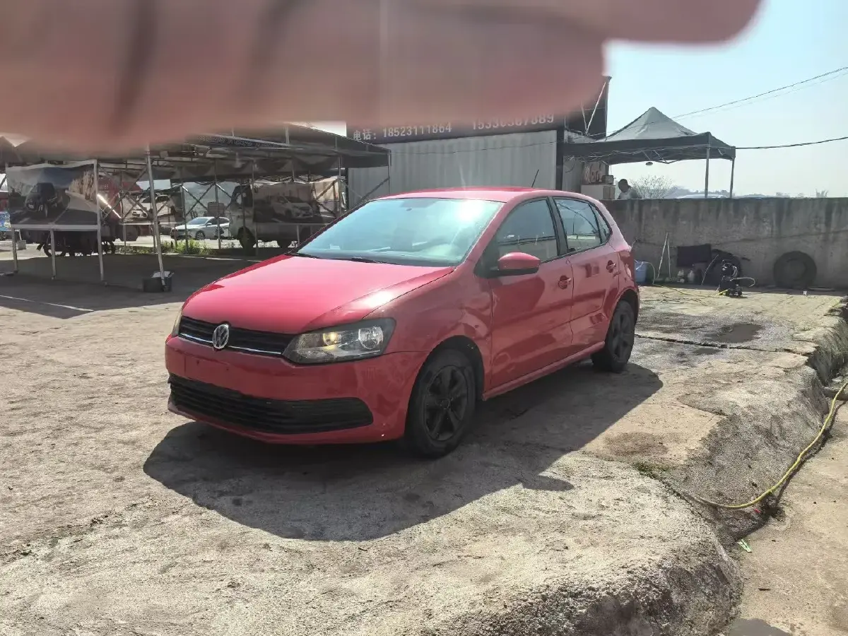 2014 Volkswagen Polo 1.4L 90HP L4 5MT