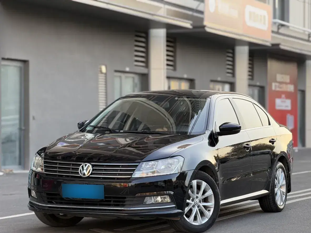 2015 Volkswagen Lavida 1.6L 110HP L4 6AT