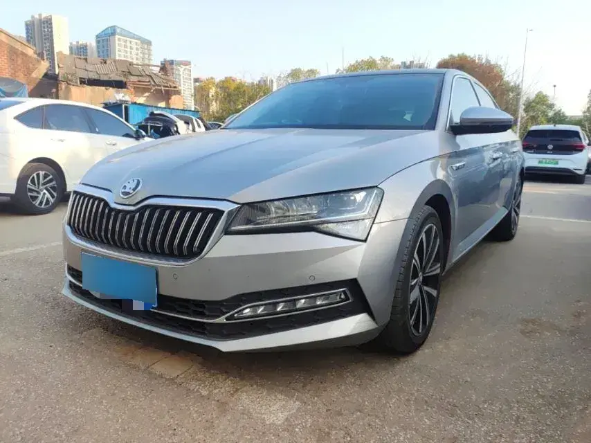 2019 Skoda Superb 2.0T 186HP L4 7DCT