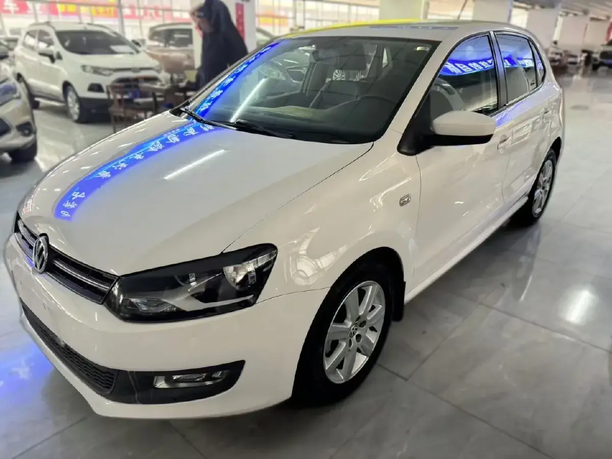 2013 Volkswagen Polo 1.4L 86HP L4 5MT