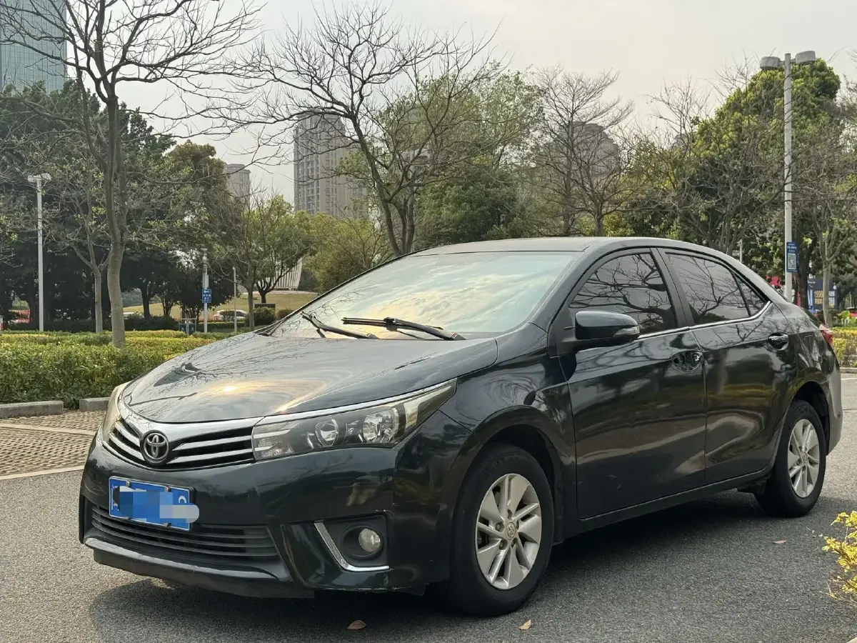 2014 Toyota Corolla 1.6L 122HP L4 CVT
