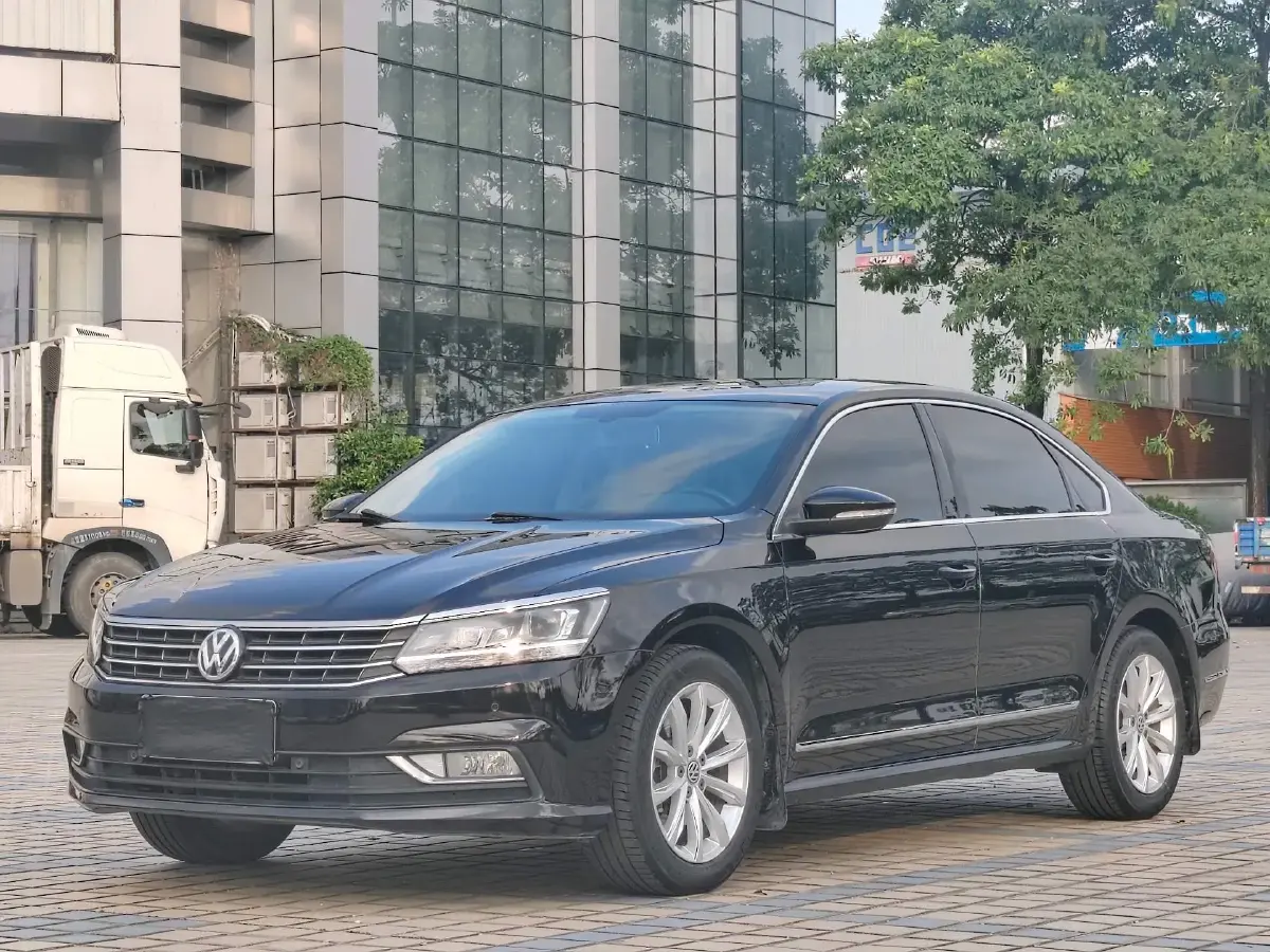 2017 Volkswagen Passat 1.4T 150HP L4 7DCT