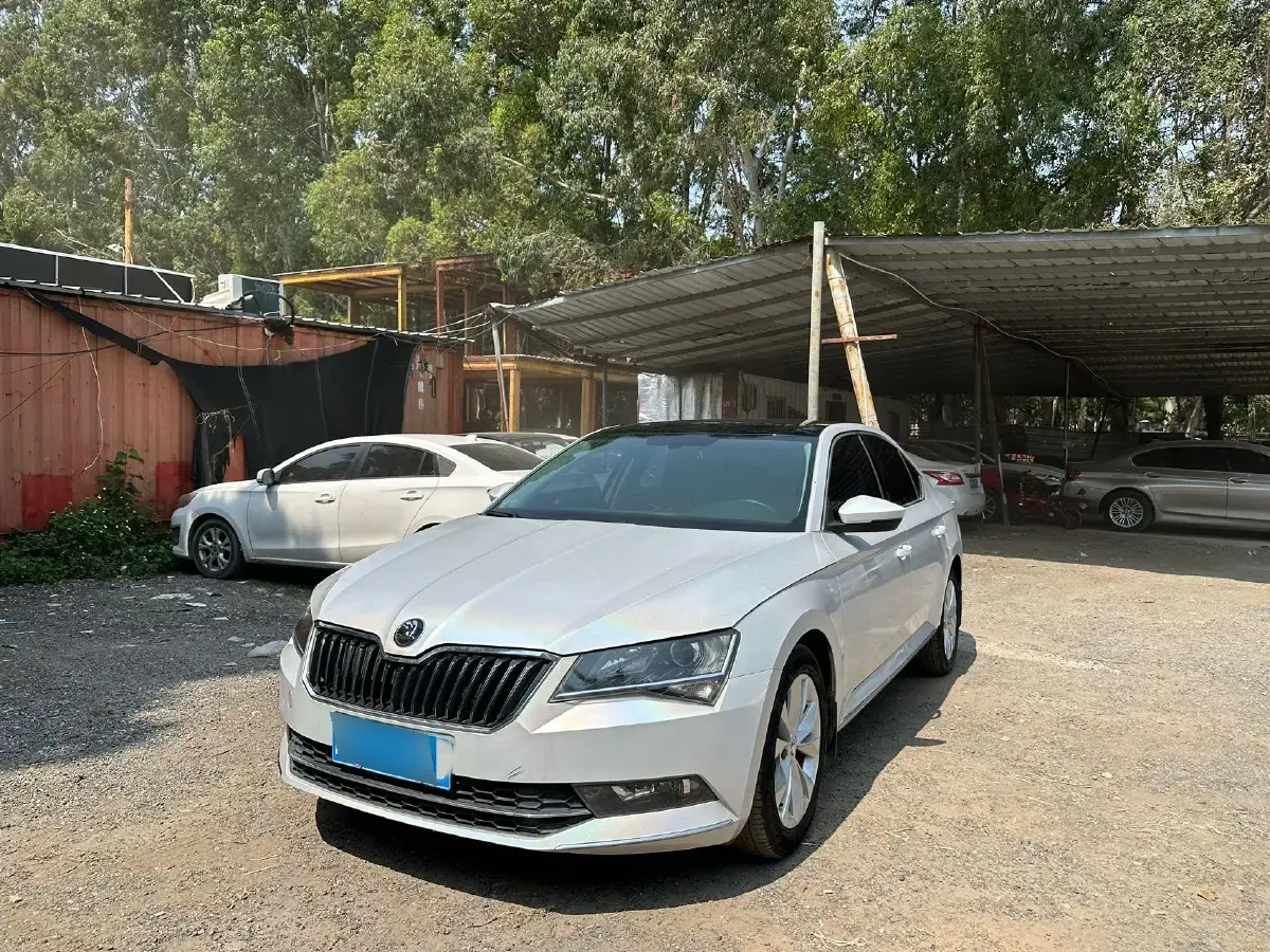 2018 Skoda Superb 1.4T 150HP L4 7DCT
