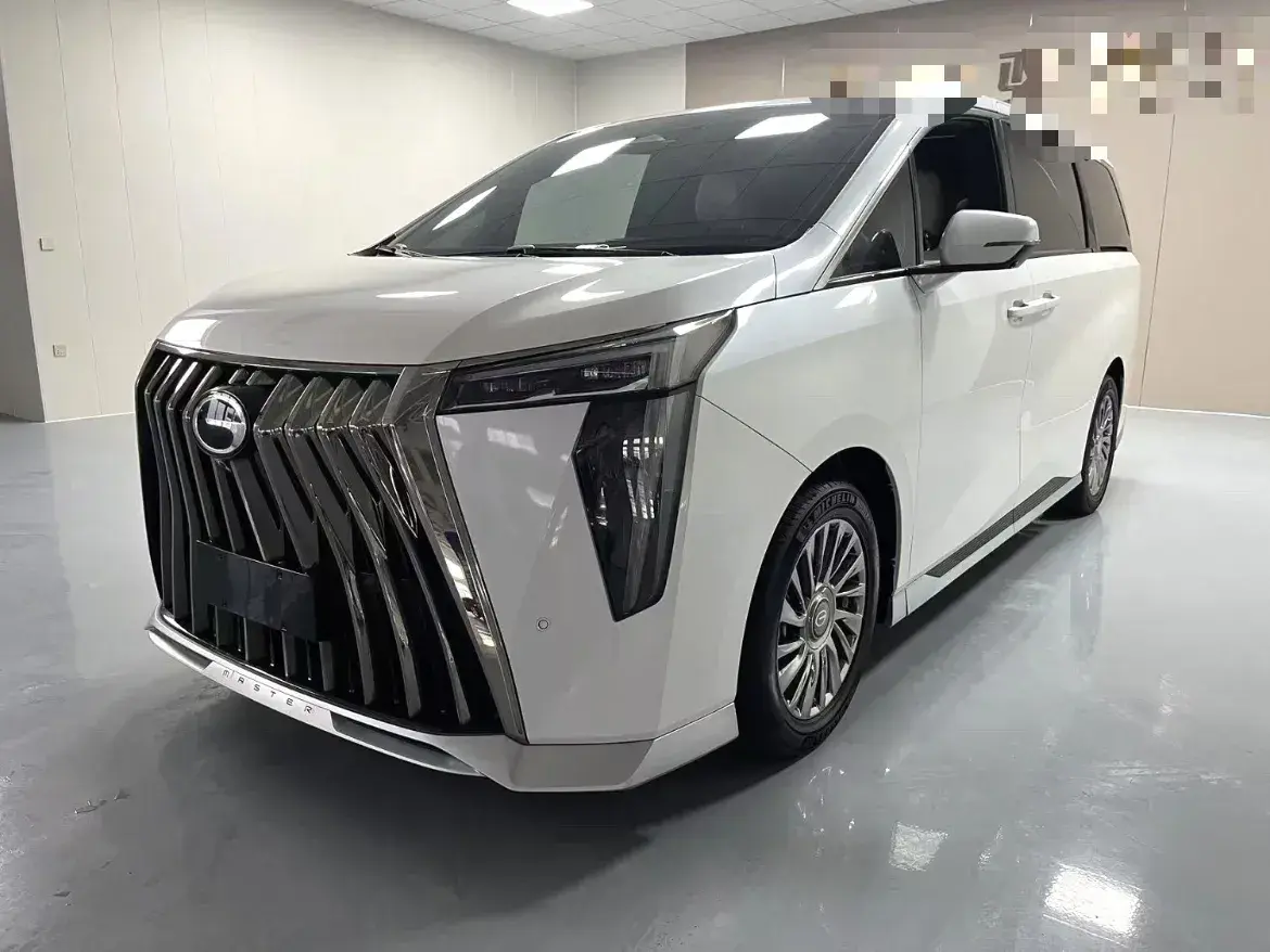 2023 GAC Trumpchi M8 2.0T 190HP L4 E-CVT Hybrid