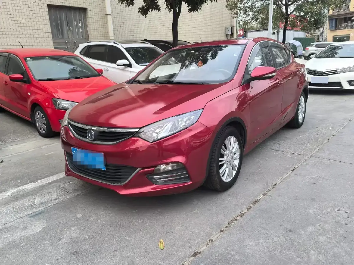 2013 ChangAn Eado XT 1.6L 125HP L4 5MT