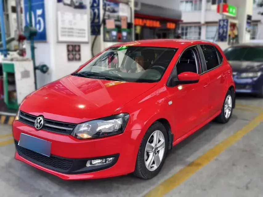 2011 Volkswagen Polo 1.4L 86HP L4 6AT