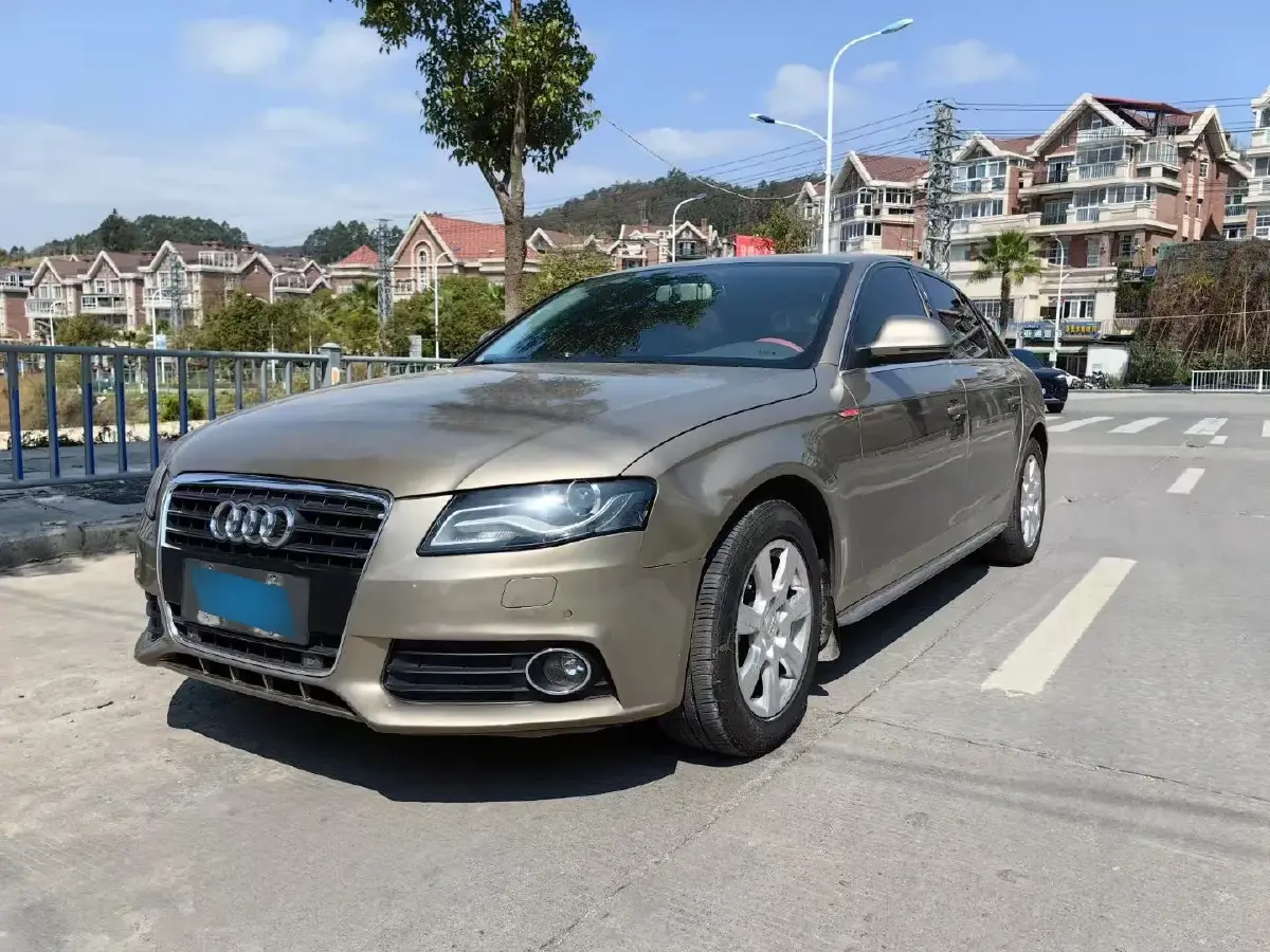 2012 Audi A4L 2.0T 180HP L4 CVT