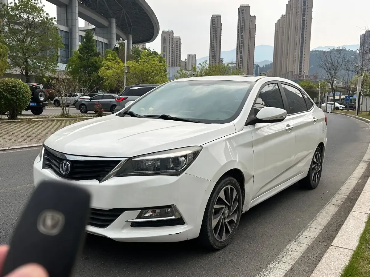 2015 ChangAn Alsvin V7 1.6L 124HP L4 5MT