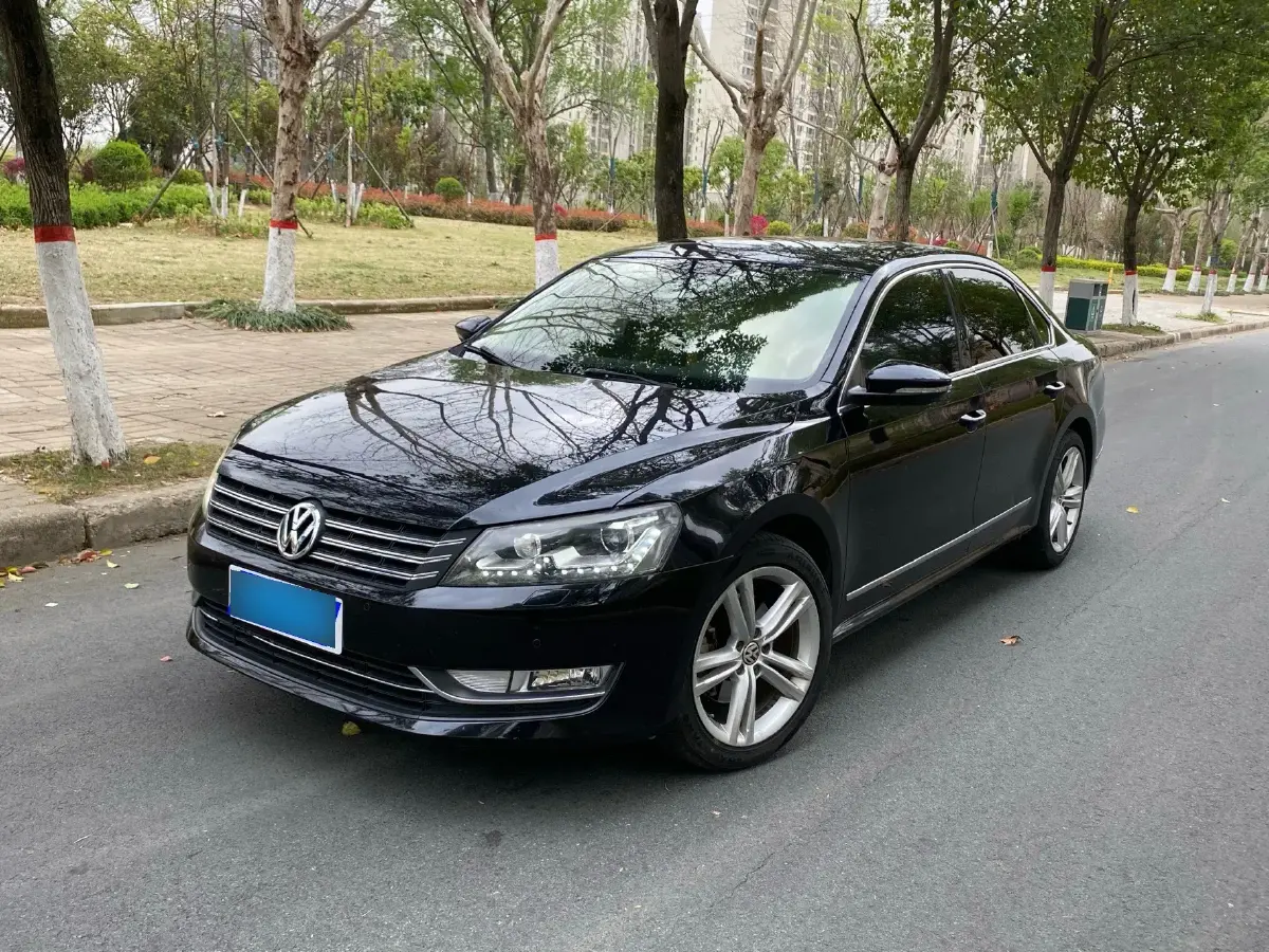 2014 Volkswagen Passat 1.8T 160HP L4 7DCT