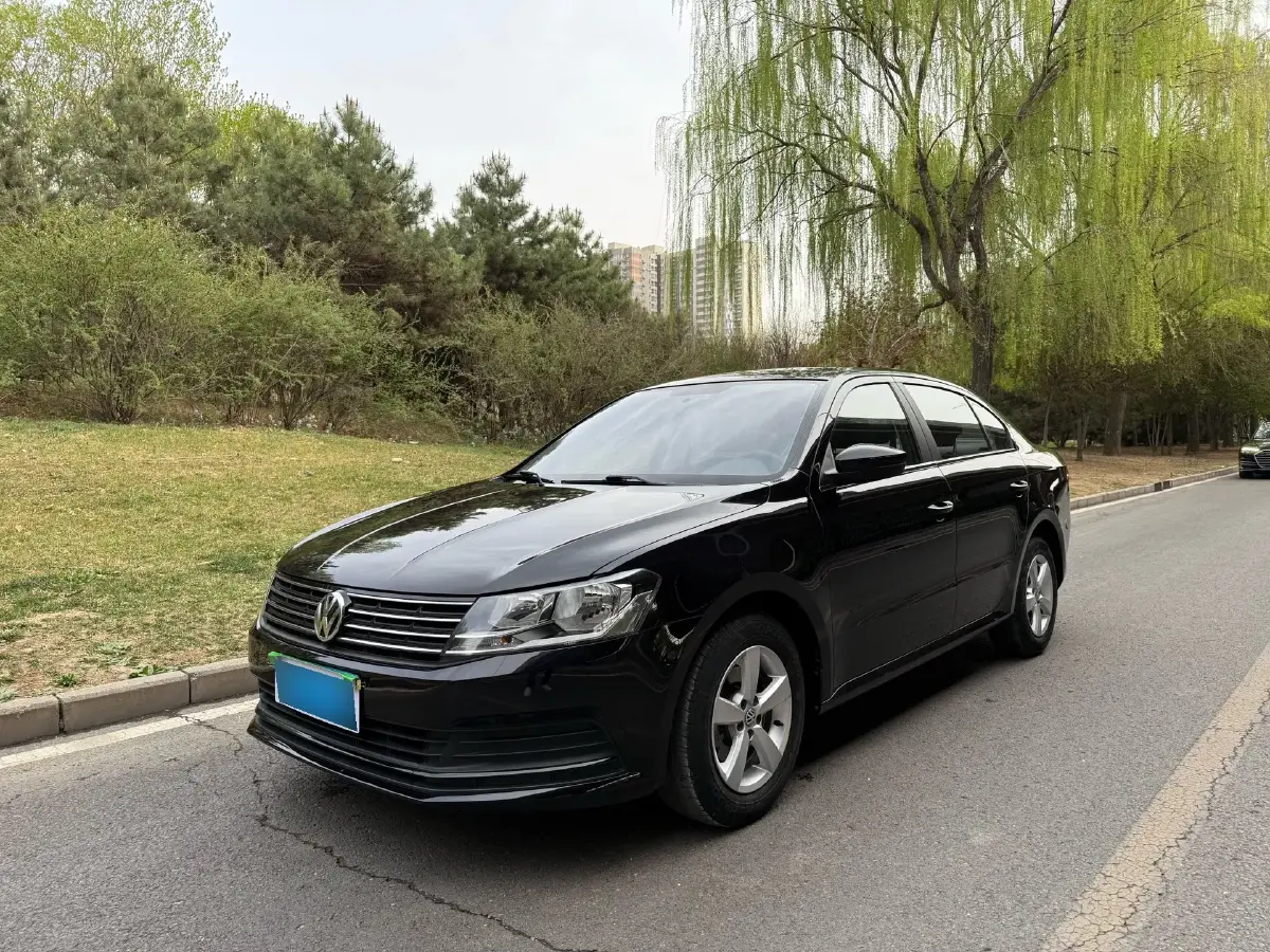 2015 Volkswagen Lavida 1.6L 110HP L4 5MT
