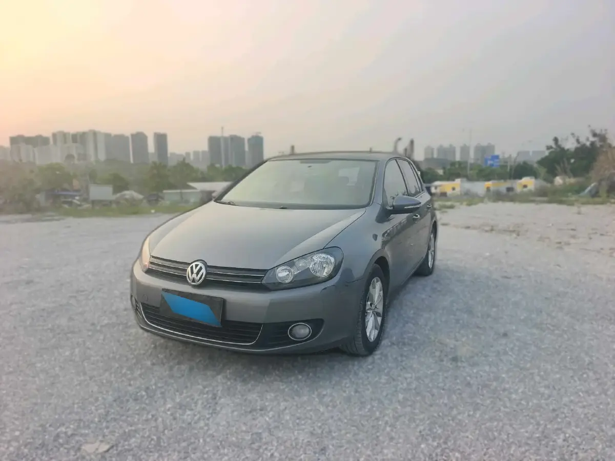 2012 Volkswagen Golf 1.6L 105HP L4 6AT