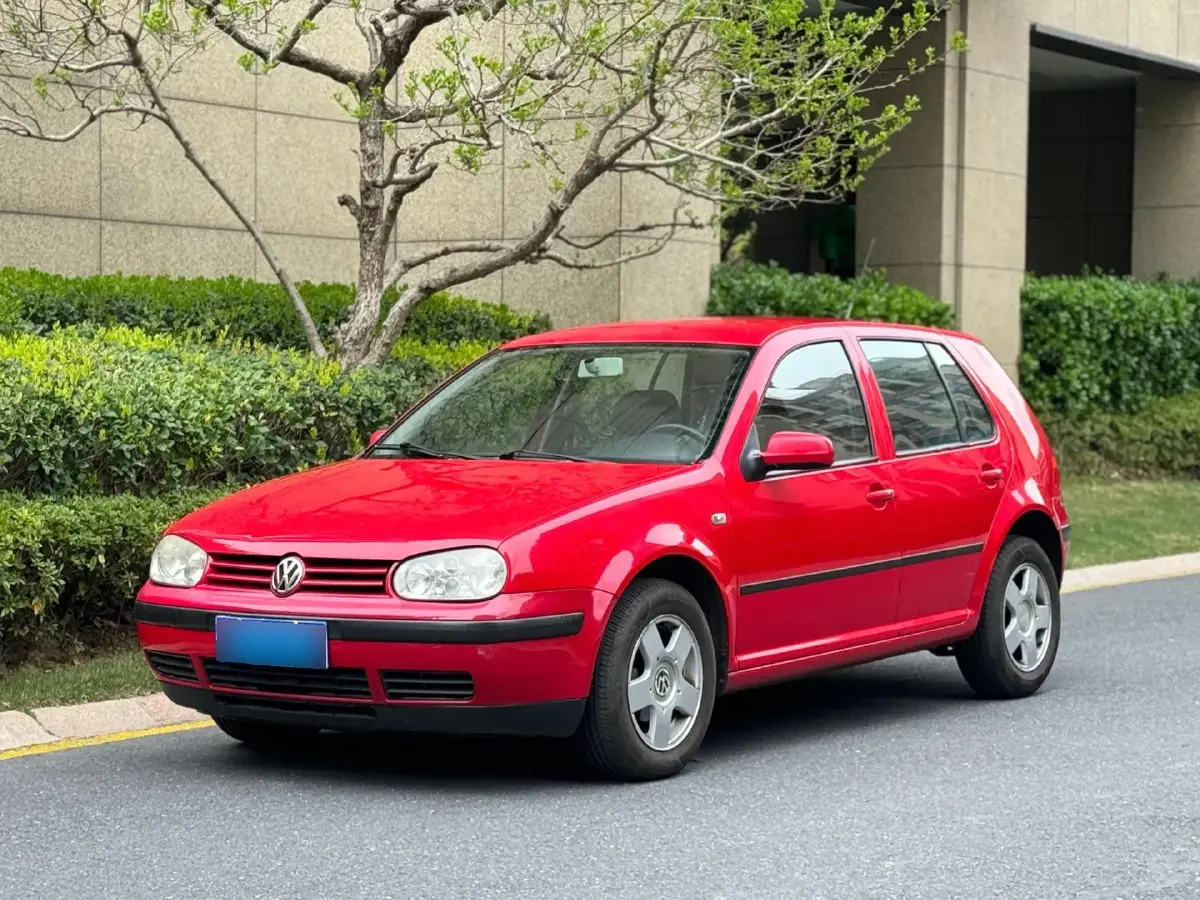 2004 Volkswagen Golf 1.6L 100HP L4 4AT