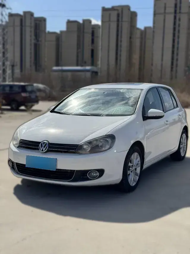 2012 Volkswagen Golf 1.6L 105HP L4 6AT