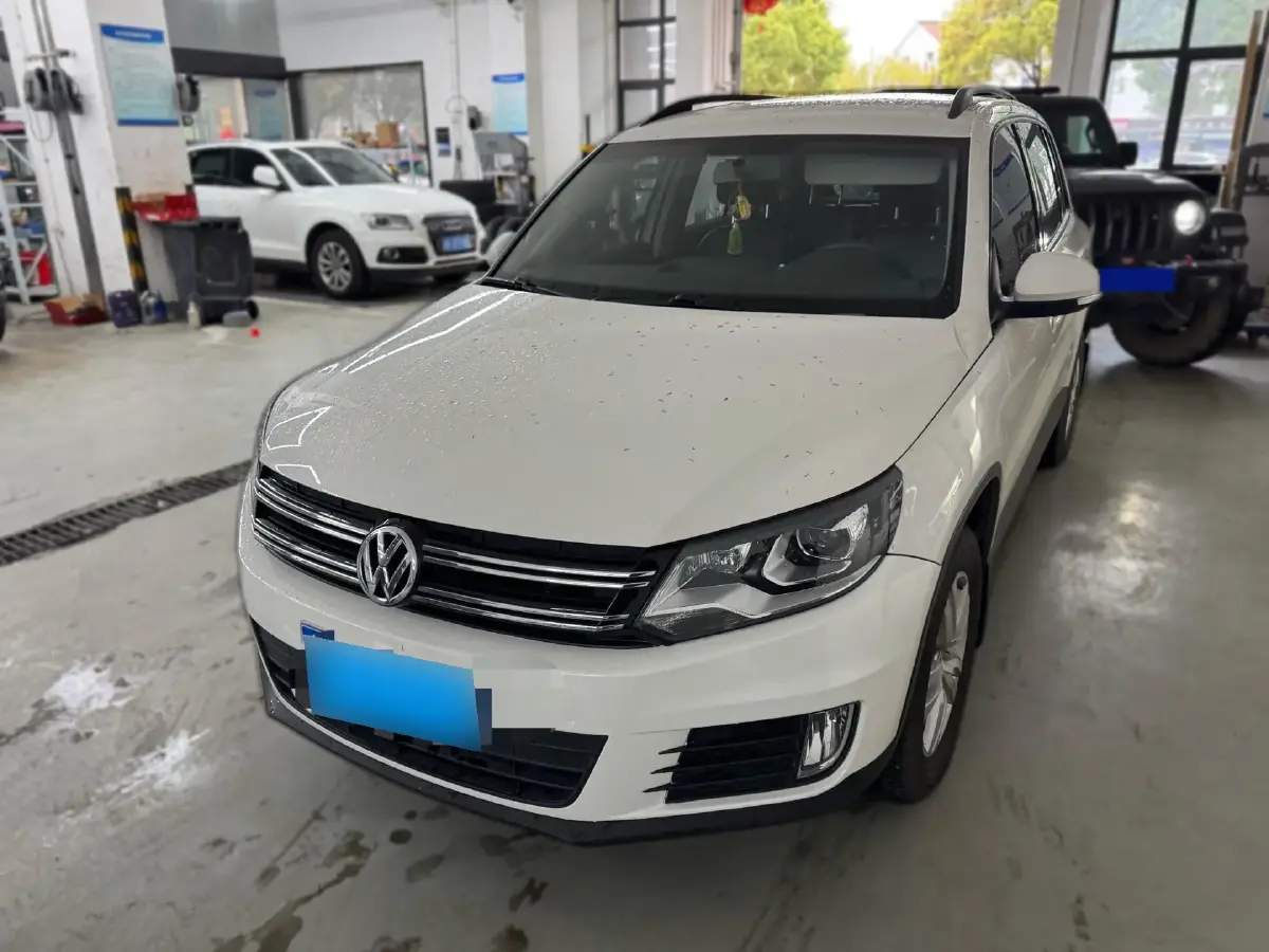 2015 Volkswagen Tiguan 1.8T 160HP L4 6MT