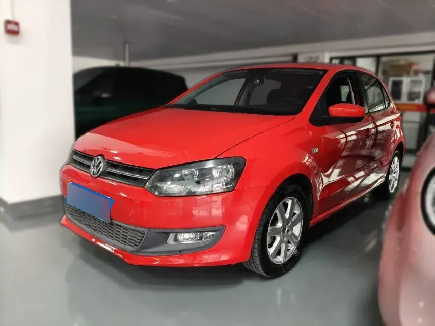 2013 Volkswagen Polo 1.4L 86HP L4 5MT
