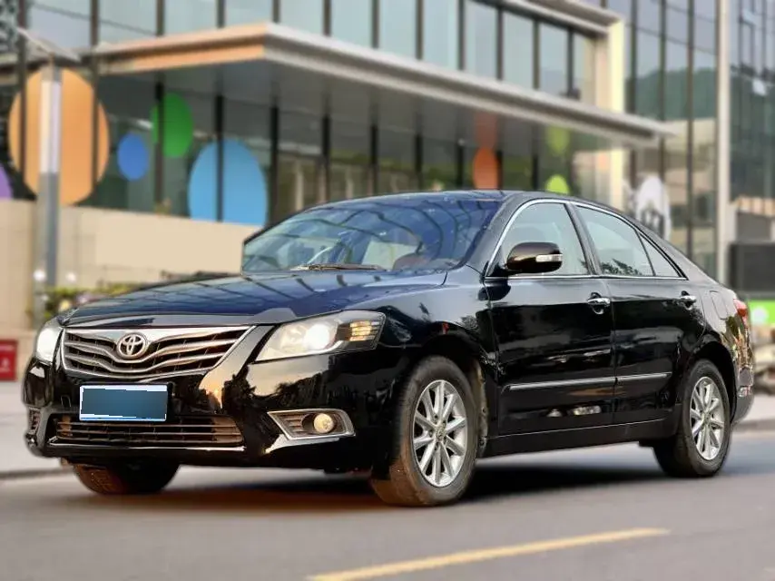 2013 Toyota Camry 2.0L 147HP L4 4AT