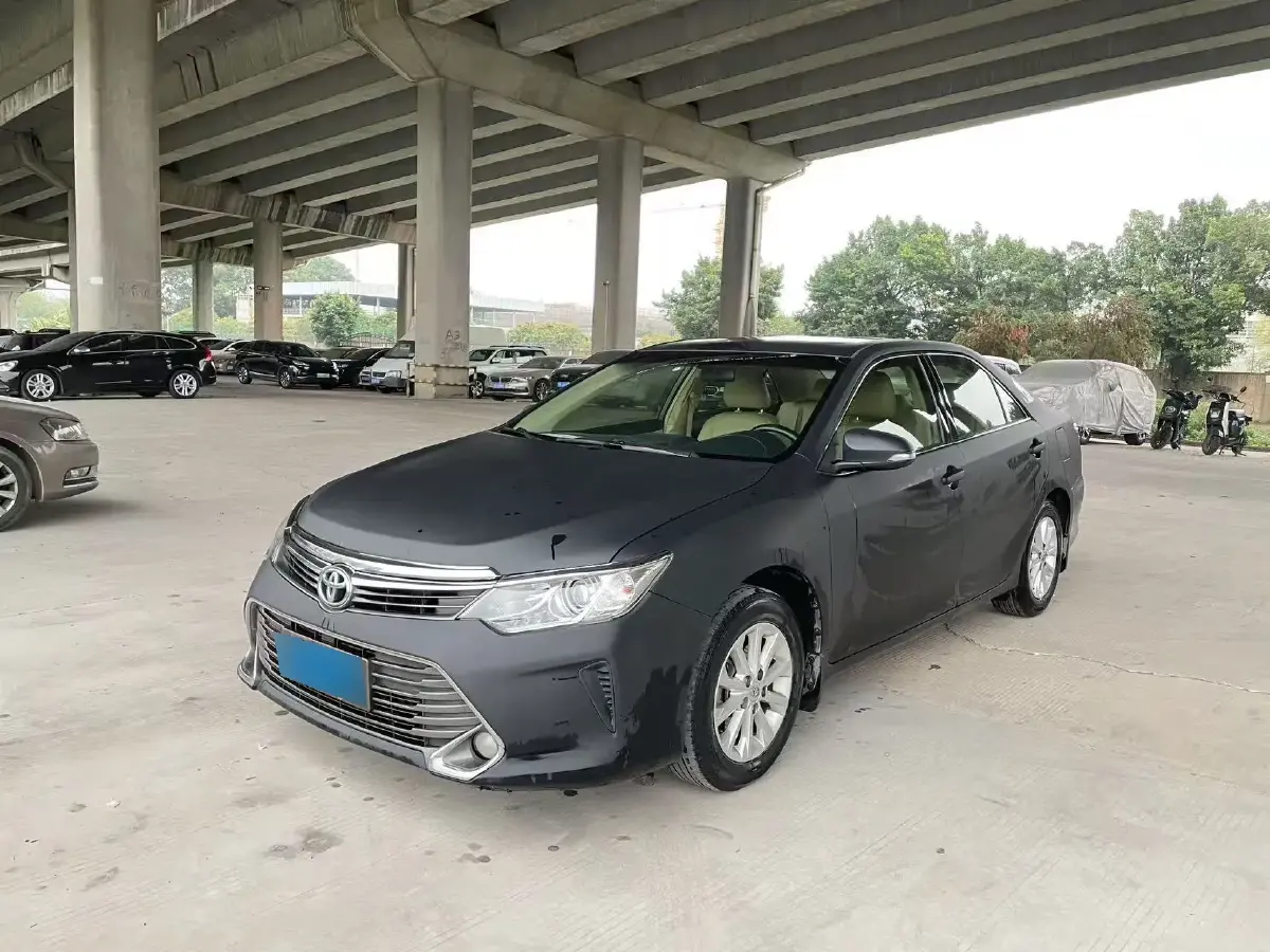 2015 Toyota Camry 2.0L 167HP L4 6AT