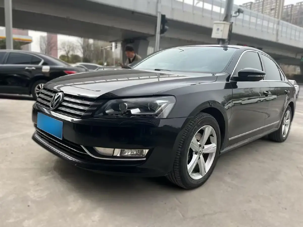 2013 Volkswagen Passat 1.8T 160HP L4 7DCT