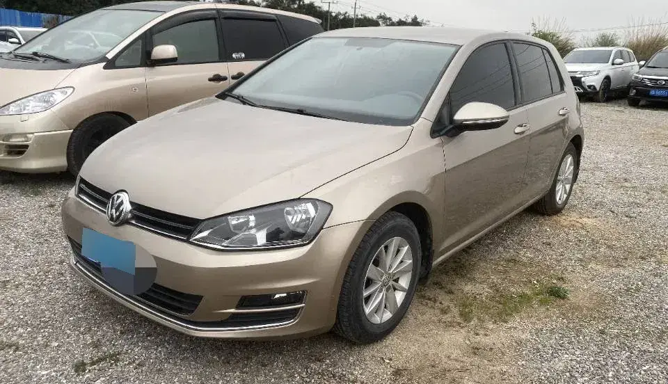 2011 Volkswagen Golf 1.6L 105HP L4 5MT
