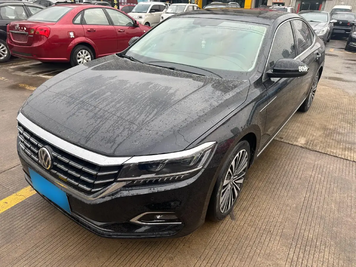 2019 Volkswagen Passat 2.0T 186HP L4 7DCT