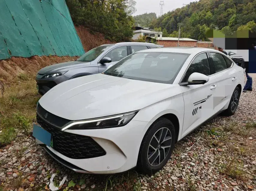 2024 BYD QinL 1.5L 101HP L4 E-CVT PHEV 15.87KWH