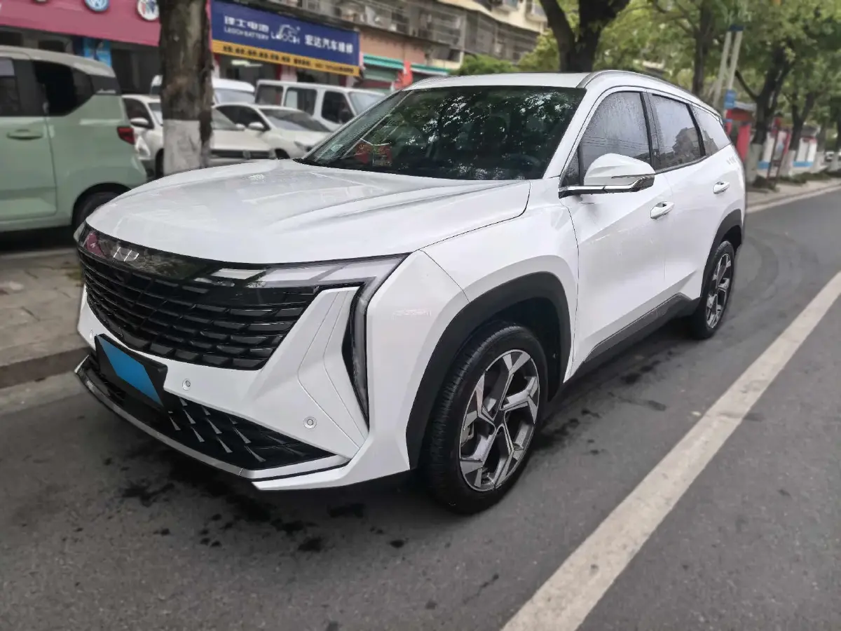 2023 Geely StarRay 1.5T 181HP L4 7DCT