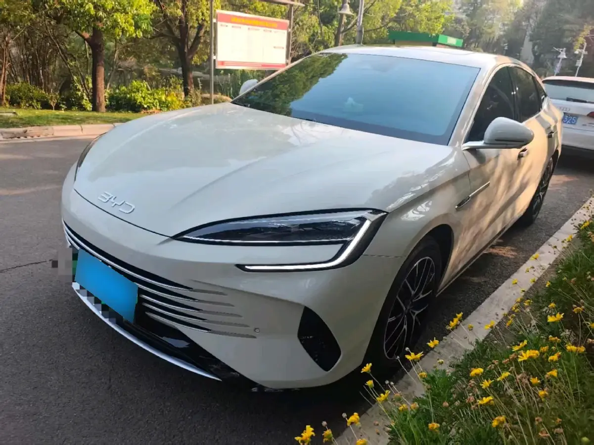 2024 BYD Seal 1.5T 139HP L4 E-CVT PHEV 17.6KWH