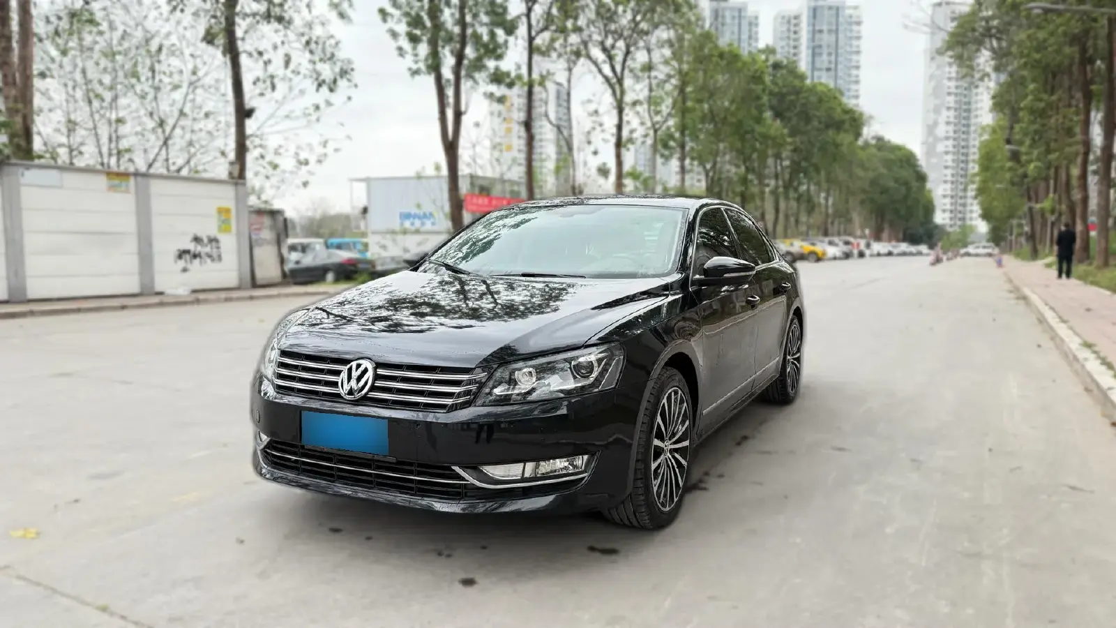 2015 Volkswagen Passat 2.0T 200HP L4 6DCT