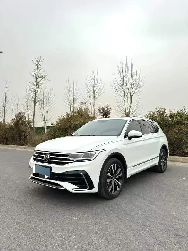2024 Volkswagen Tiguan L 2.0T 186HP L4 7DCT