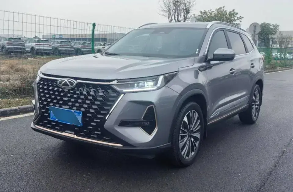 2025 Chery Tiggo 8 PRO 1.6T 197HP L4 7DCT