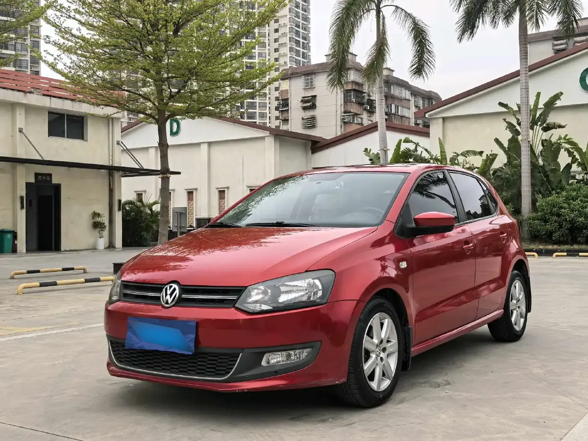 2011 Volkswagen Polo 1.4L 86HP L4 6AT