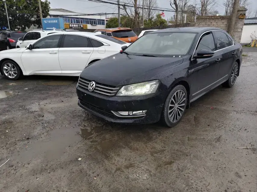 2014 Volkswagen Passat 1.8T 160HP L4 7DCT