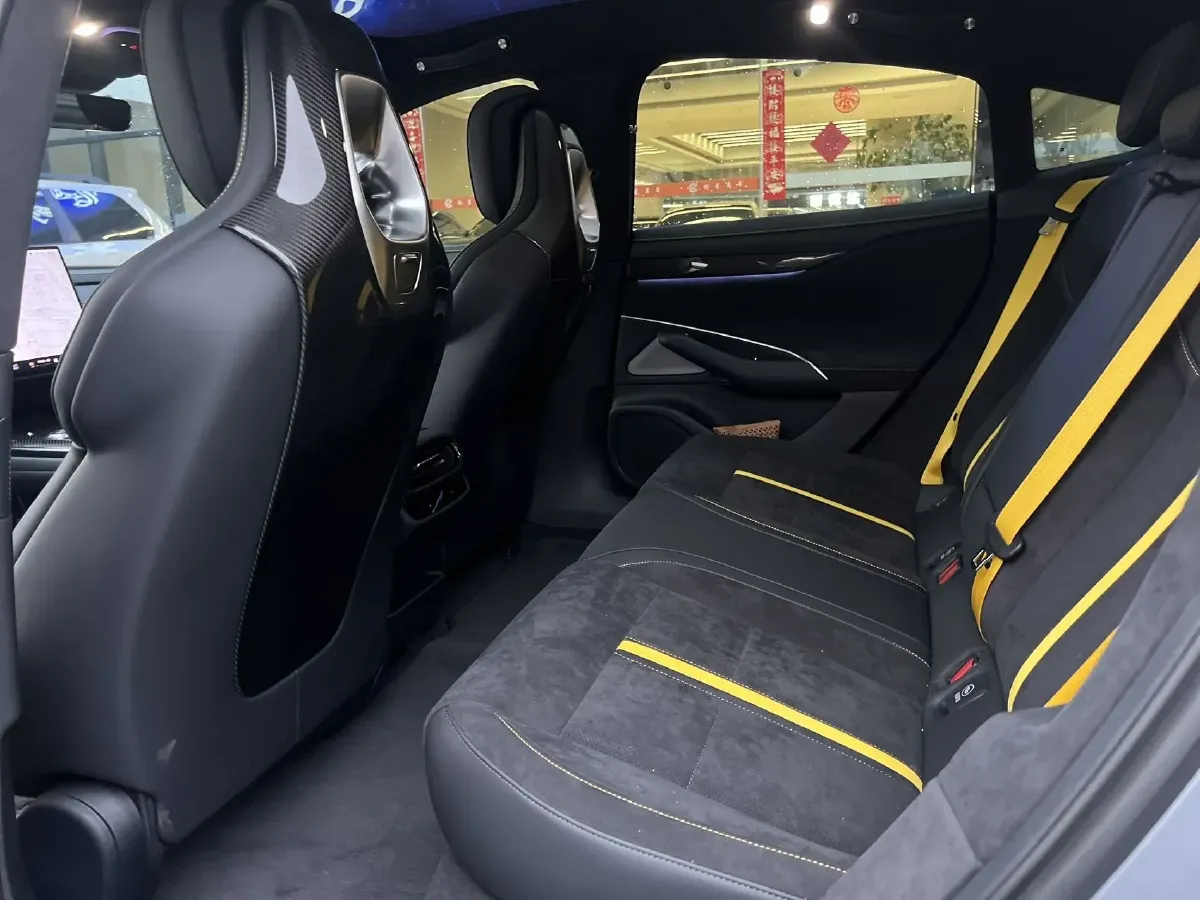 2025 MI SU7 Ultra BEV 93.7KWH,autocango,china used car exporter,china ev exporter,chinese used car exporter,chinese used ev exporter