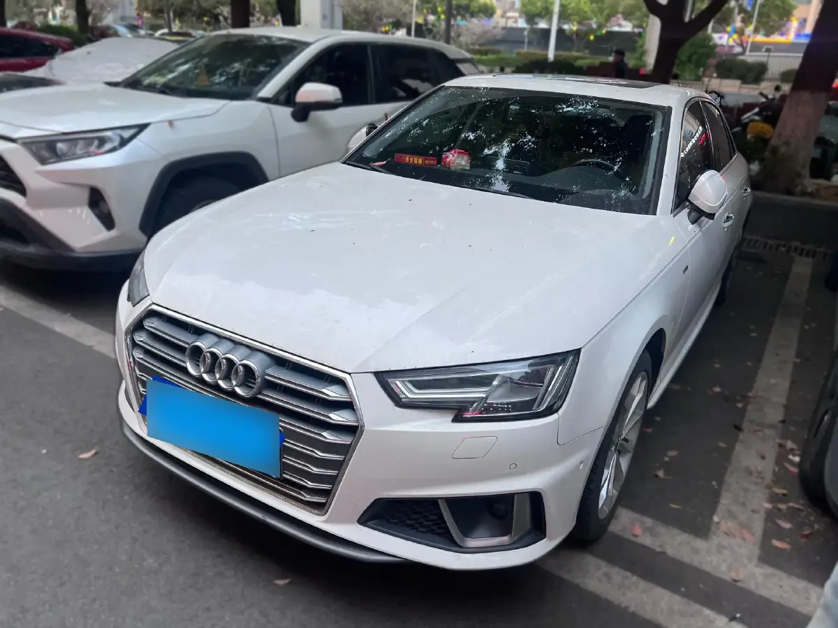 2019 Audi A4L 2.0T 190HP L4 7DCT