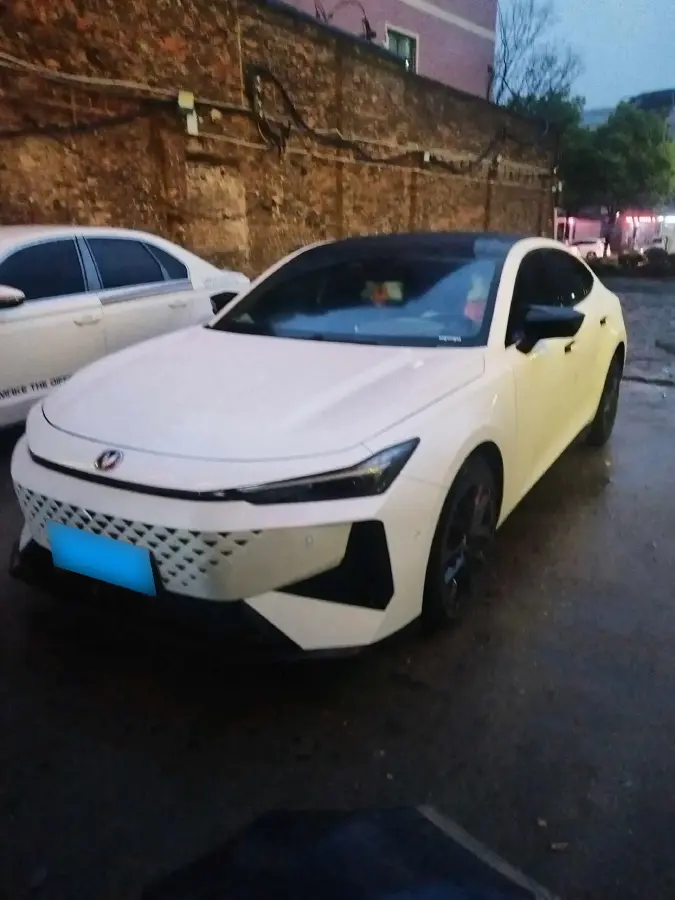 2024 ChangAn UNI-V 1.5T 188HP L4 7DCT