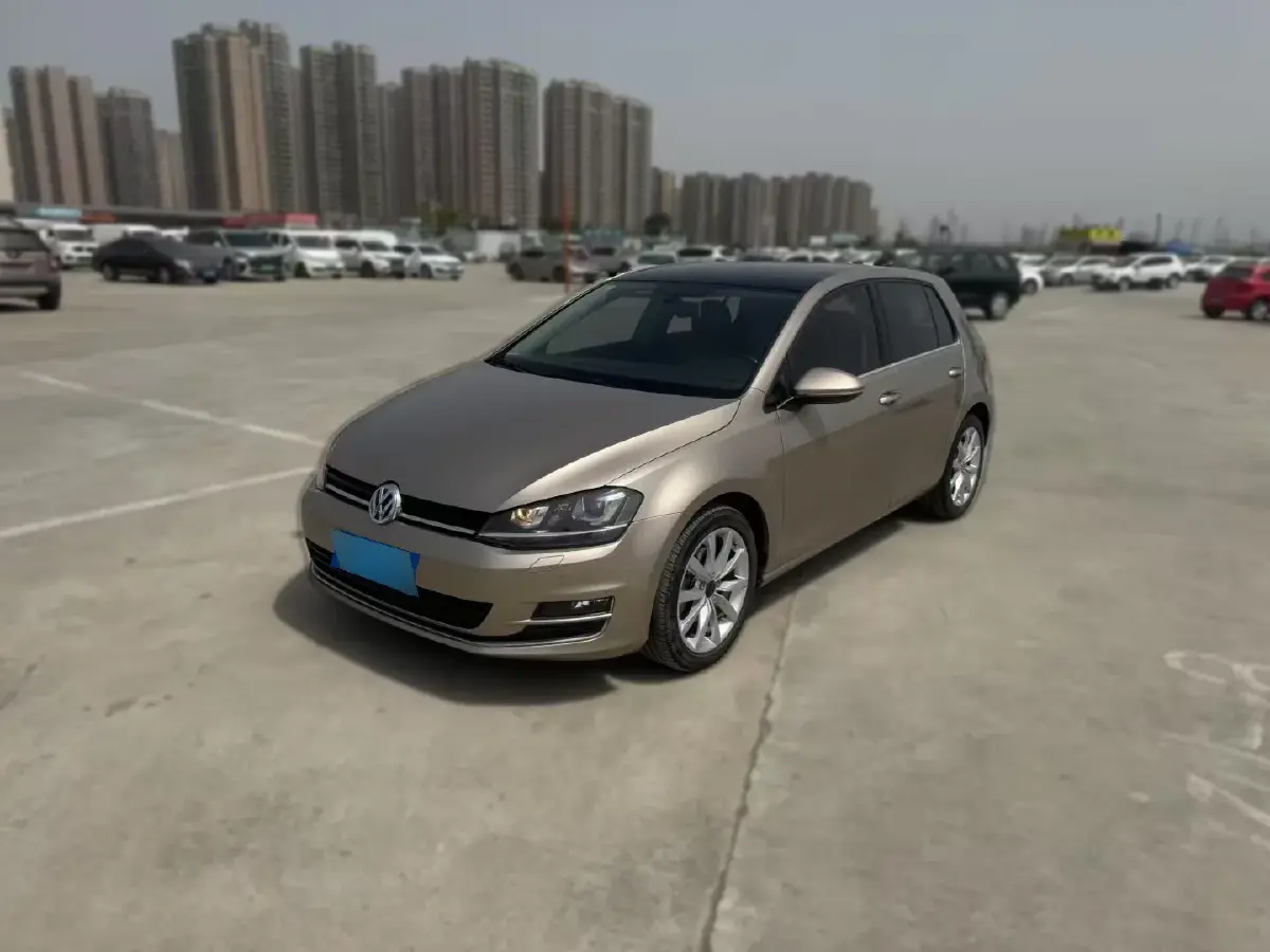 2015 Volkswagen Golf 1.4T 150HP L4 7DCT