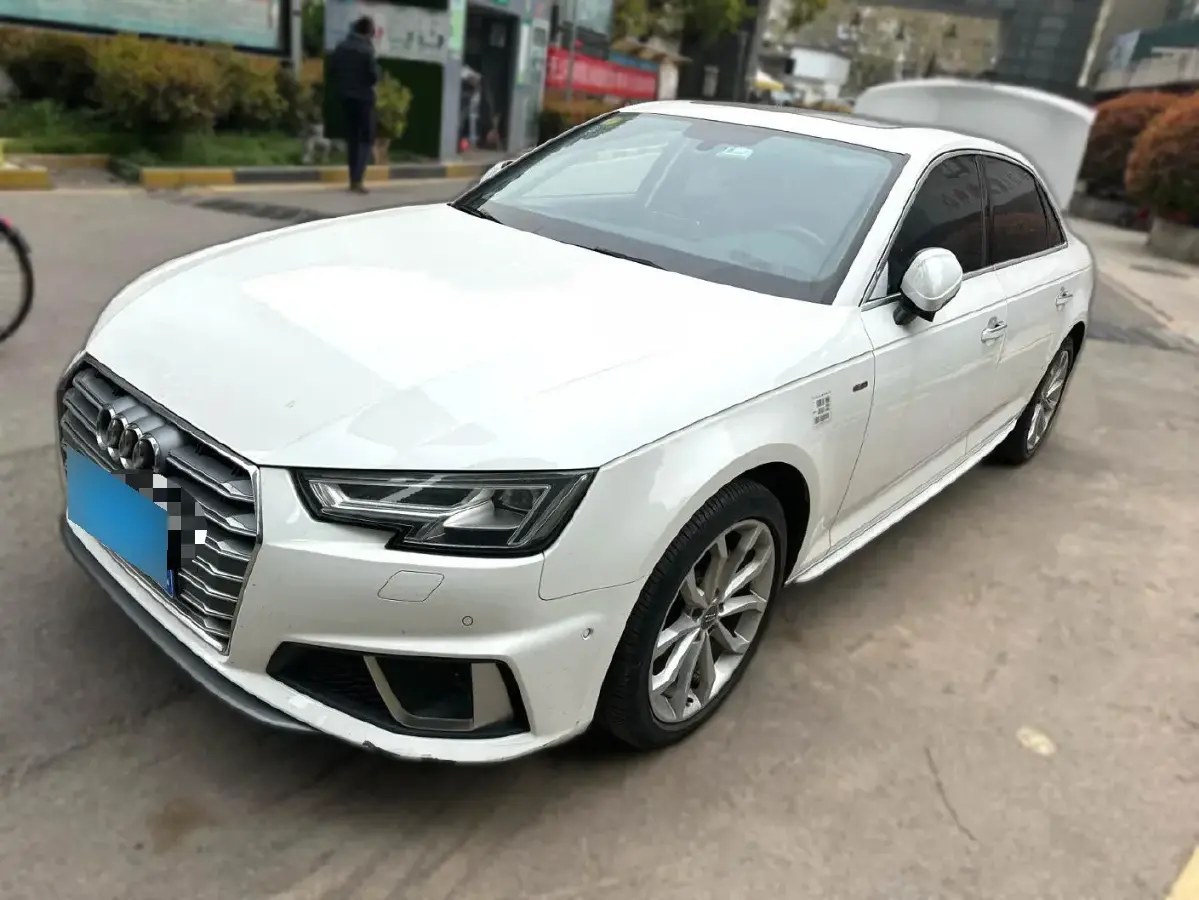 2019 Audi A4L 2.0T 190HP L4 7DCT