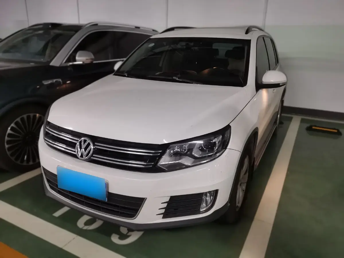 2013 Volkswagen Tiguan 1.8T 160HP L4 6AT