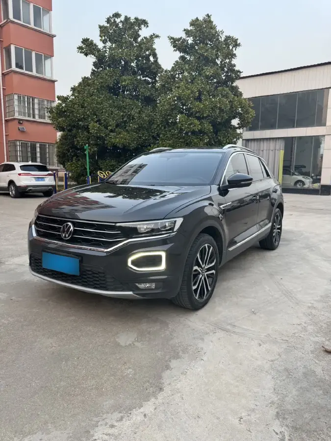 2022 Volkswagen T-Roc 1.4T 150HP L4 7DCT